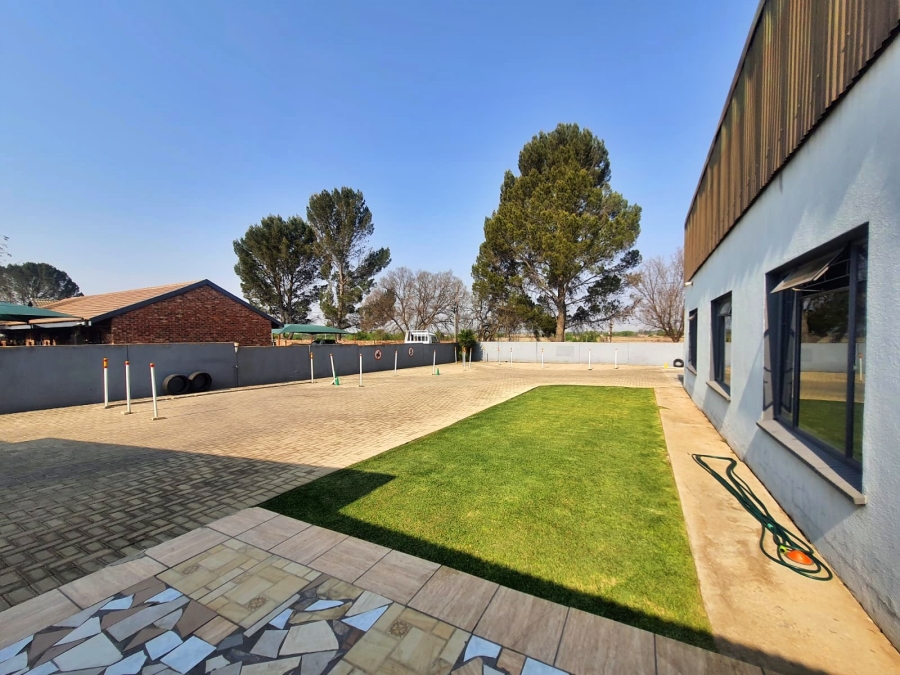 3 Bedroom Property for Sale in Miederpark North West